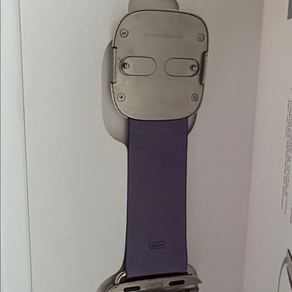 Apple Watch Leather Band 40mm Modern Buckle Lilac Size Small - Picture 8 of 9